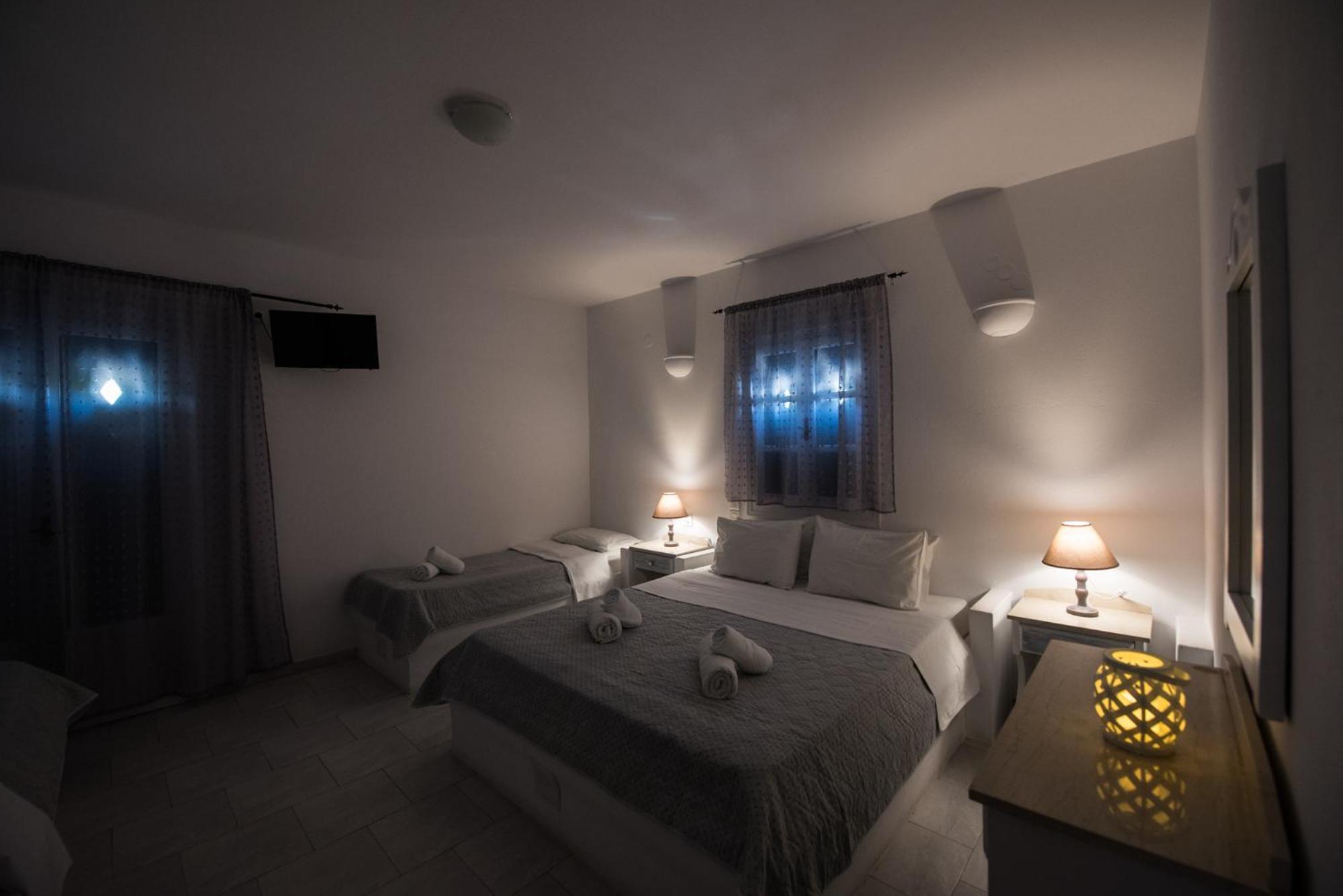 Ostria Studios & Apartments Alikí Buitenkant foto