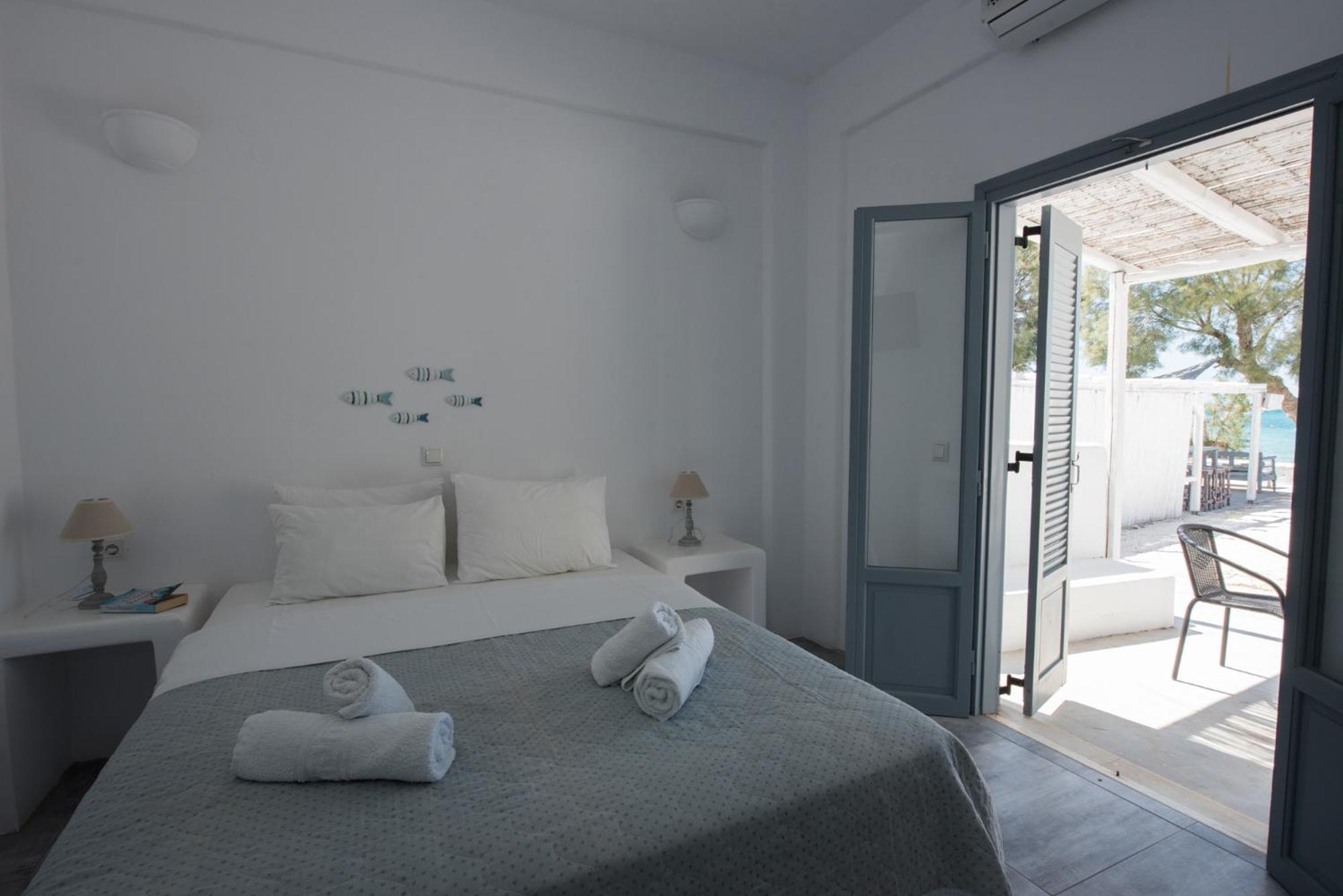 Ostria Studios & Apartments Alikí Buitenkant foto