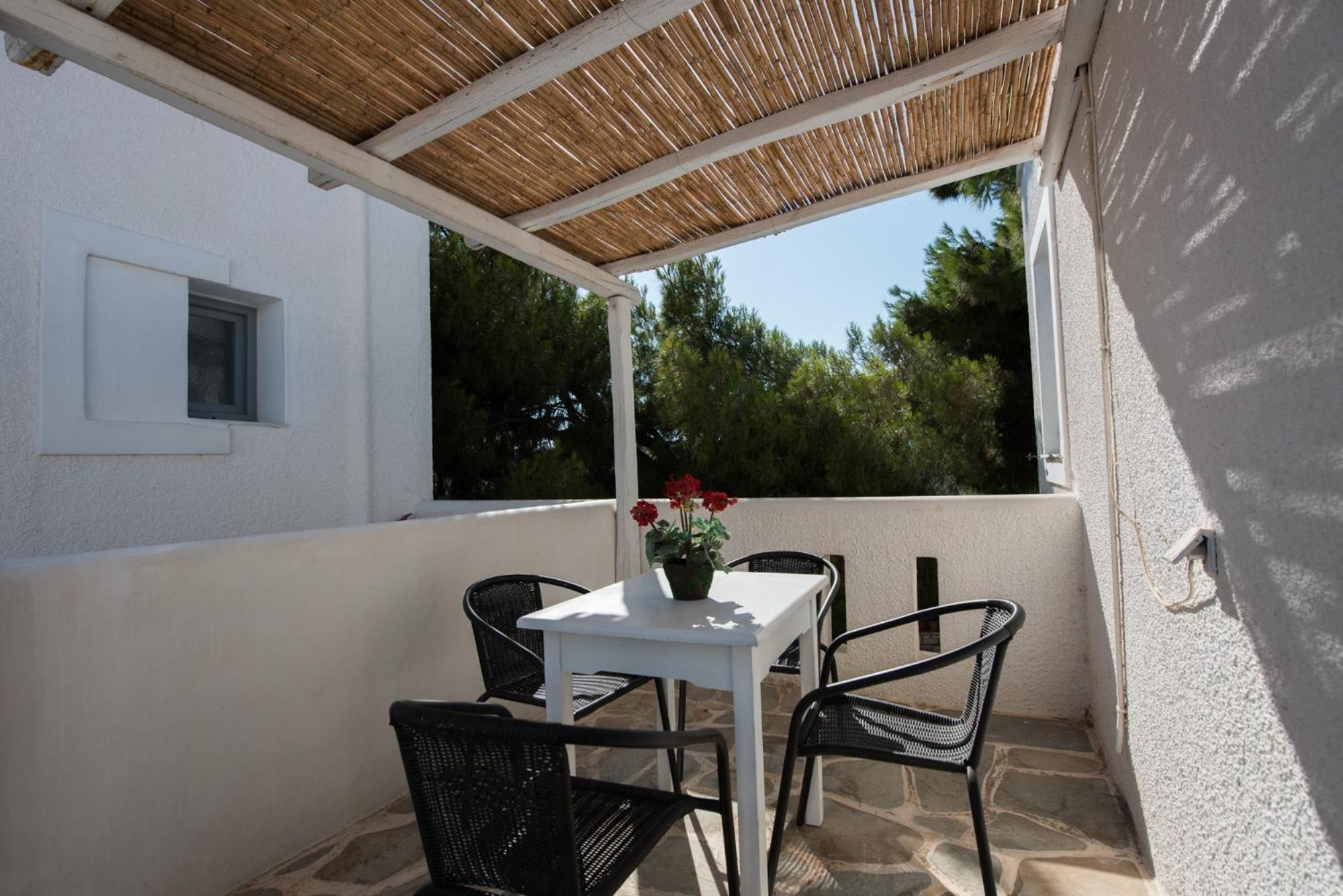 Ostria Studios & Apartments Alikí Buitenkant foto